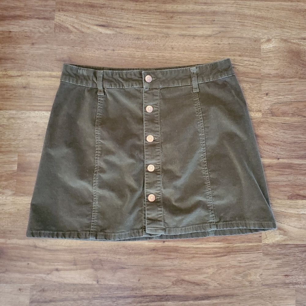 Celebrity Pink Corduroy Skirt Size 9/29 Army Green